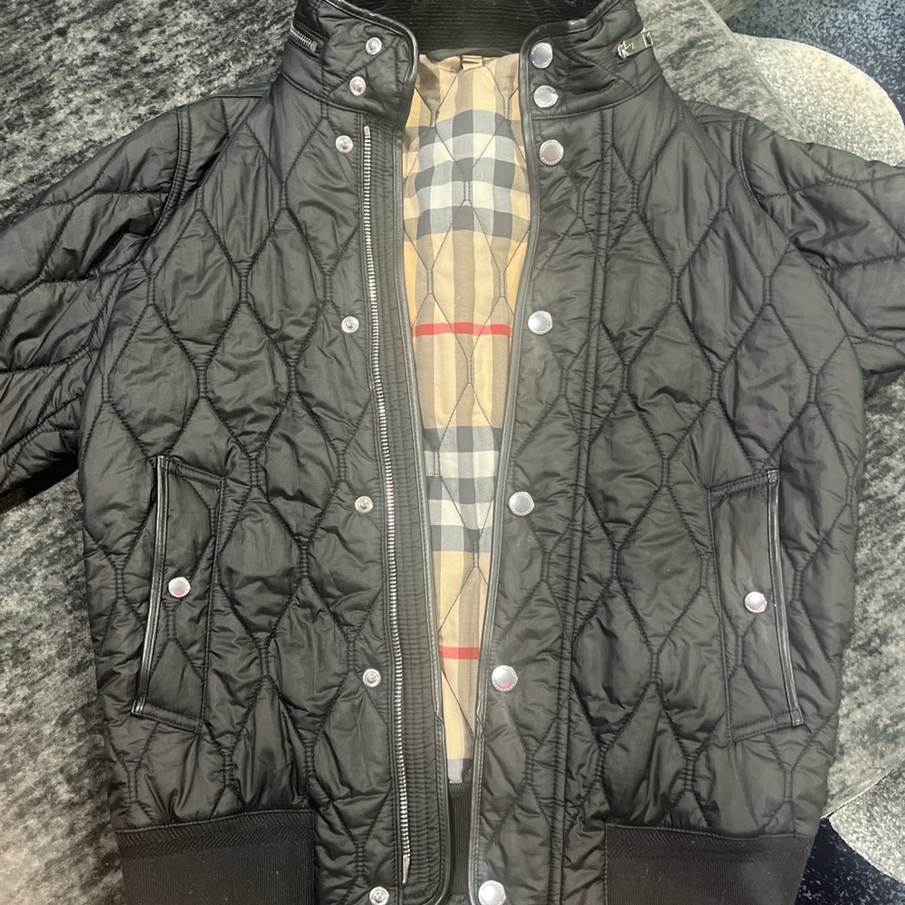 Burberry Quilted Bomber Jacket BLACK w Signature Check